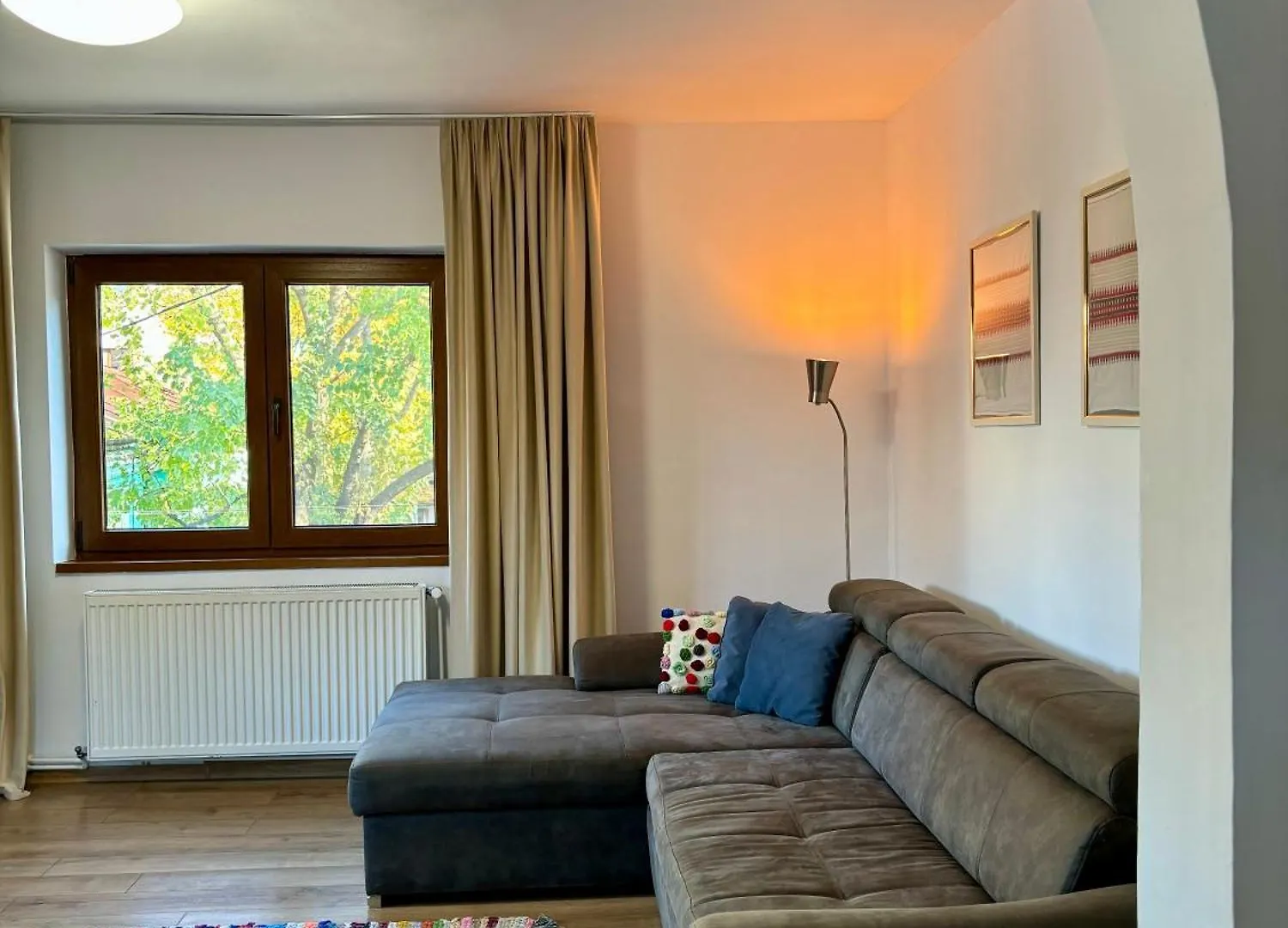 Charming Two- Bedroom House 布加勒斯特